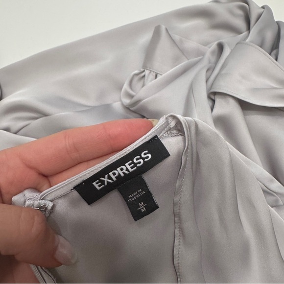 Express gray long sleeve dress satin midi length size M - Picture 3 of 11